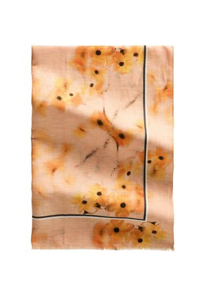 Jasny brzoskwiniowy szalik z pomarańczowymi i żółtymi kwiatami z czarnymi środkami i cienką czarną obwódką na białym tle.