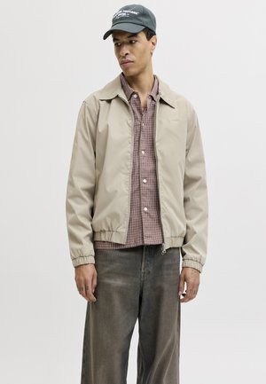 Jack & Jones JORCATSKILLS HARRINGTON beżowy