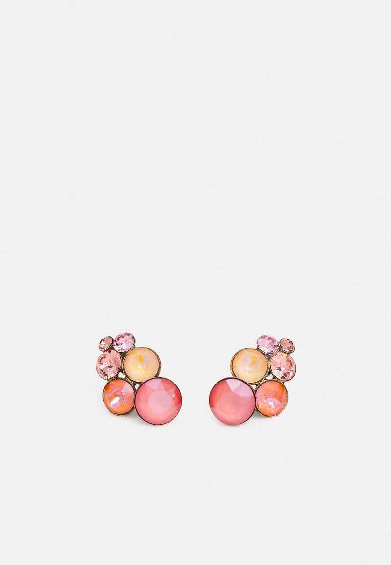 Boucles d'oreilles à clous ronds regroupés avec des pierres facettées roses, orange et jaune clair montées sur métal doré.