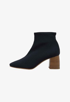 Sandra Fontán, BORIS - Botines bajos - blue