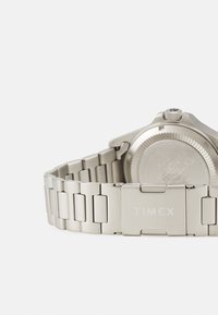 Timex EXPEDITION NORTH FIELD SOLAR - Horloge - silver-coloured