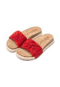 Sandali scivolati rossi in suede con un dettaglio anteriore annodato, dotati di un soffice plantare in sughero naturale e una suola avvolta in juta. Texture morbida, design informale.