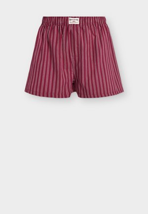 Boxer bordeaux con righe verticali bianche, vita elastica e etichetta BDG Jeans al centro davanti.