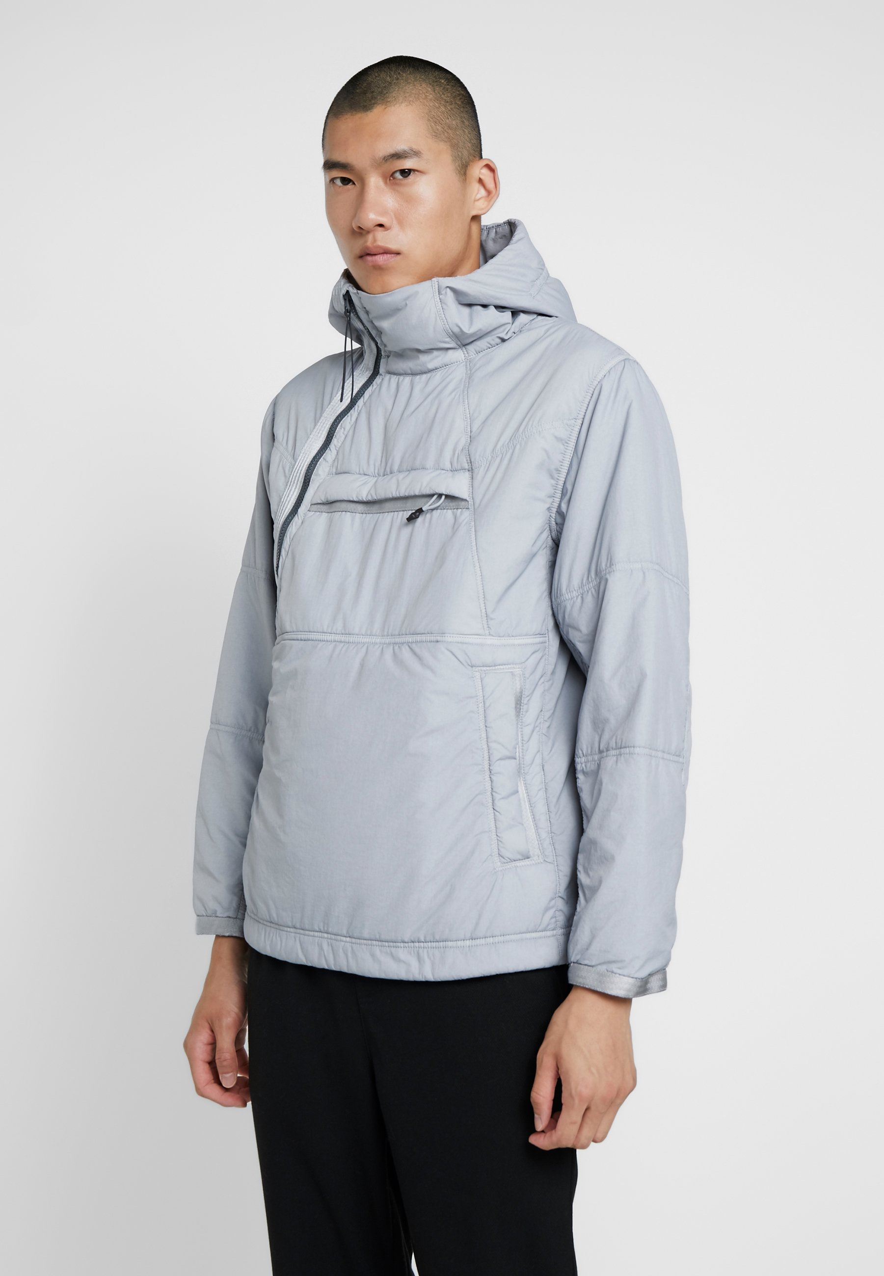 Nike Sportswear Chaqueta de entretiempo wolf grey