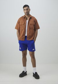 adidas Performance REAL MADRID DNA SHORT - Klub merchandise - collegiate royal