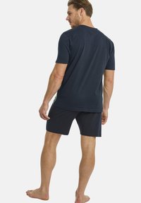 Jan Vanderstorm KURZER HELMWALD SET - Pyjama - dunkelblau gestreift