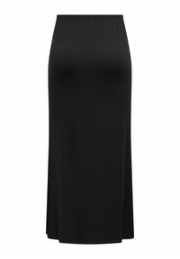 Zwarte lange rok van gladde stof met een elastische tailleband en een zijsplit voor bewegingsgemak. Eenvoudig, gestroomlijnd ontwerp.