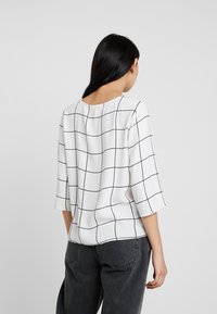 ONLY Pusero - off-white