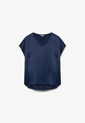 Navyblå kortærmet top med V-udskæring, lavet af glat stof; har en let buet kant og sidelommer.