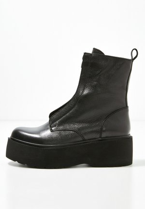 Inuovo, Bottines à plateau - black