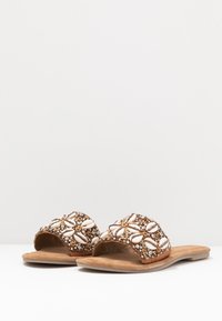 Tamaris Mules - cognac