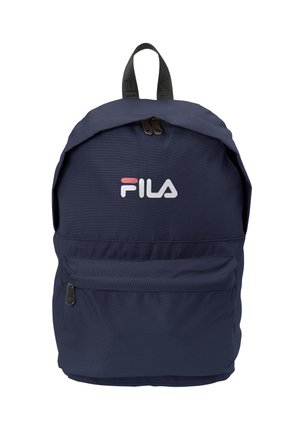 Laivastonsininen FILA-reppu, jossa on etutasku vetoketjulla, kaksiosainen pääosio ja musta yläkahva.