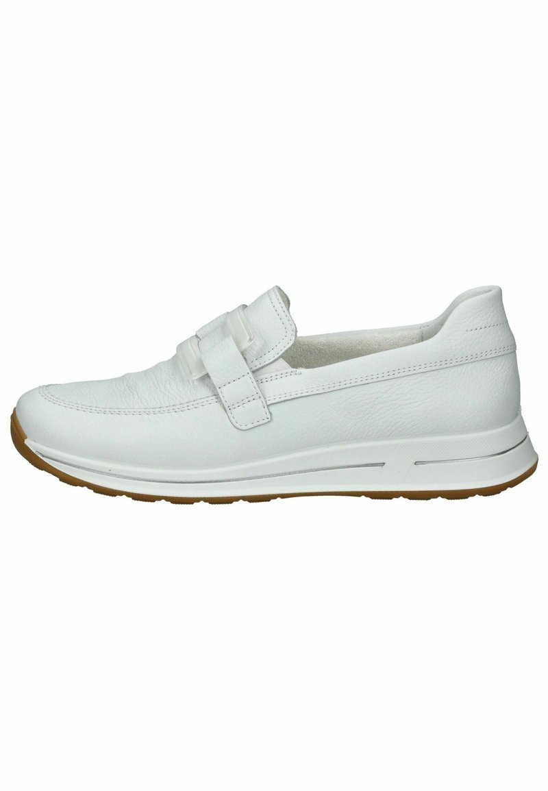 Chaussure slip-on blanche en cuir avec une épaisse semelle en caoutchouc, un dessus texturé et une large sangle Velcro sur le cou-de-pied pour un maintien sécurisé.