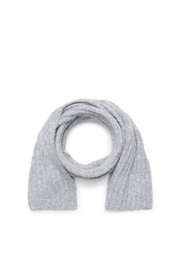 Écharpe en tricot gris clair avec une texture douce, arborant un design à côtes et des extrémités roulées, formant une forme circulaire lorsqu'elle est enroulée.
