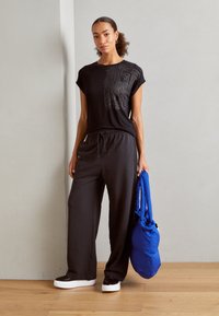 Esprit CVE T - Camiseta estampada - black