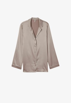 Satin, hellbraune Knopfhemd mit langen Ärmeln, eingekerbtem Kragen und weißen Paspeln entlang des Kragens und der Ärmelbündchen. Mit Knöpfen an der Vorderseite.
