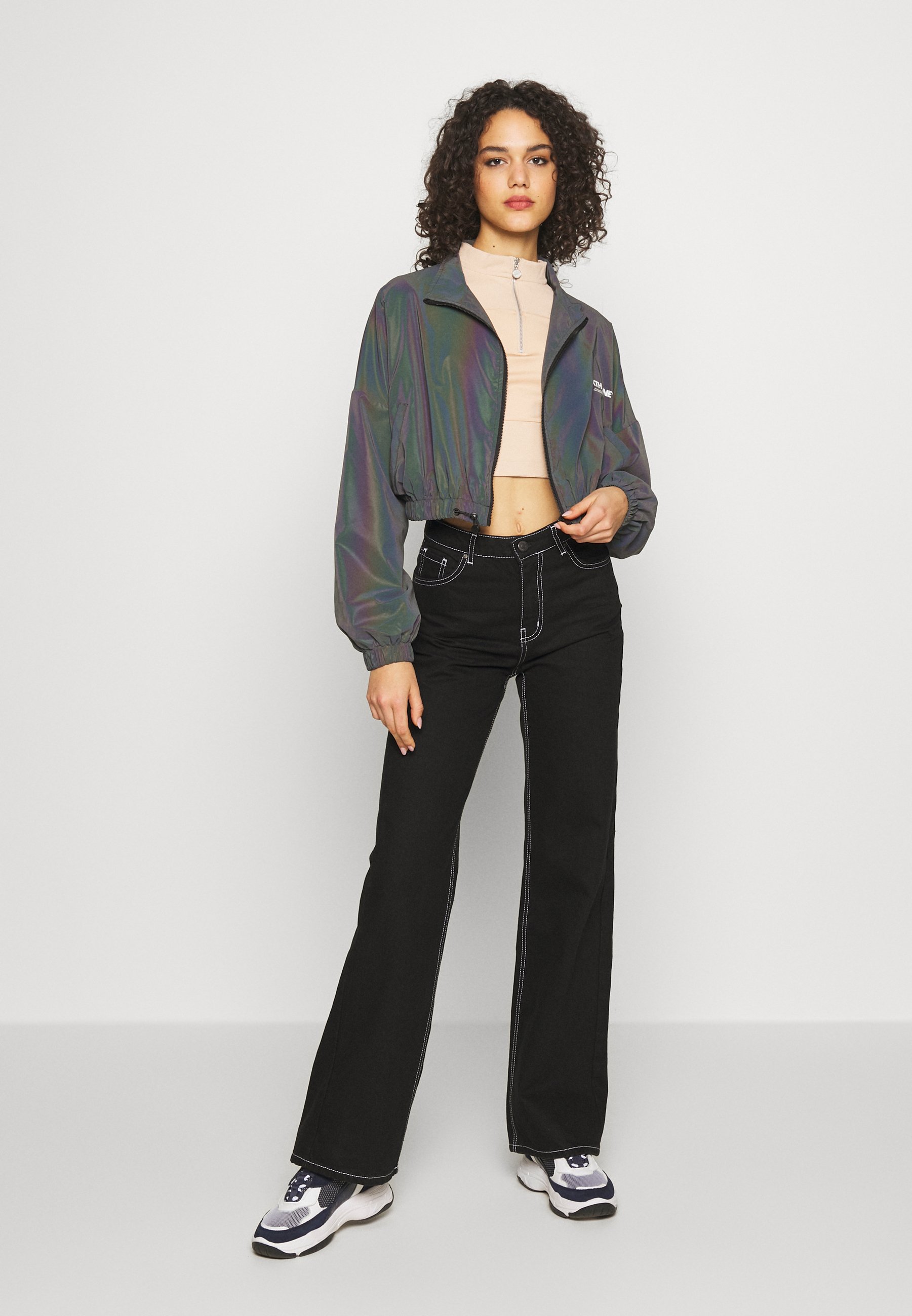 Sixth June CROPPED IRIDESCENT JACKET Treningsjakke black Sixth June CROPPED IRIDESCENT JACKET Treningsjakke black