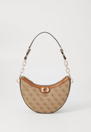 Hobo-Handtasche aus beige Canvas mit einem Monogramm-Muster. Sie verfügt über einen braunen Lederoberteil, goldene Hardware und einen abnehmbaren Kettengurt.