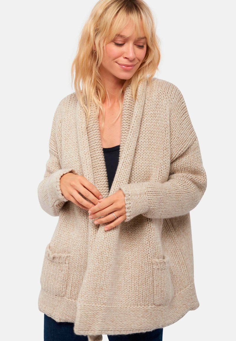 Mahogany VIENNE - Gilet - natural écru natural stone