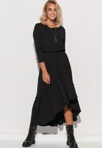 Makadamia MAXI WITH RUBBER AND RIBBONS - Długa sukienka