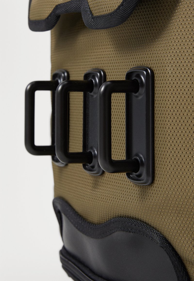 Oakley KITCHEN SINK UNISEX - Reseryggsäck - army green