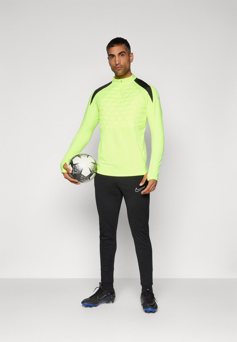 Nike Performance SLIM FIT - Sportovní tričko - volt/reflective silver