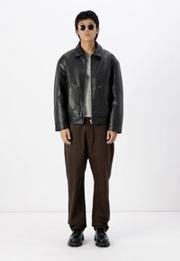 BDG Urban Outfitters SIDE POCKET UNISEX - Jachetă din imitație de piele - black
