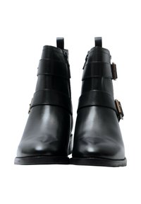 Les Tropeziennes par M Belarbi Botines camperos - black