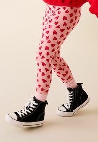 Non sélectionné, pink red heart