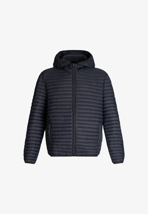 Giacca imbottita trapuntata blu navy con cappuccio, dotata di zip frontale e polsini elastici, leggera con una texture liscia e un design compatto.