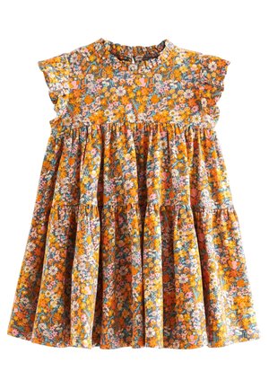 Peuterjurk met een bloemenprint in oranje, roze, wit en geel, met korte ruches mouwen en geplooide lagen op een aansluitend lijfje.