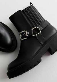 New Look - Botki kowbojki i motocyklowe