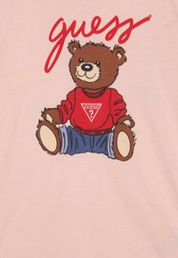 Guess JUNIOR BEAR UNISEX - Apdrukāts T-krekls - pink roses