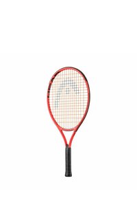 Raqueta de tenis roja con un mango negro, con un patrón de cuerdas naranja y un logotipo en el marco. El marco tiene forma ovalada y es cónico.
