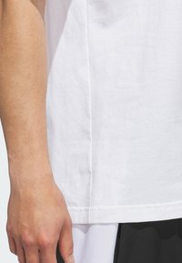 adidas Performance BASKETBALL - Camiseta básica - white   black