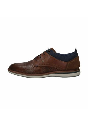Braunes Lederschuh mit durchbrochenem Design, blauen Textilakzenten am Knöchel und einer weißen Gummisohle. Mit klassischem Schnürverschluss.