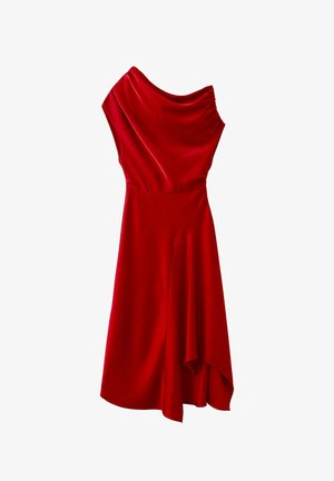 Robe midi rouge sans manches avec encolure asymétrique à une épaule et ourlet asymétrique, réalisée en tissu lisse et fluide.