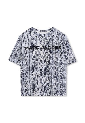T-shirt en coton avec un motif de torsades bleu marine et blanc, arborant "MARC JACOBS" en lettres noires en gras sur le devant.
