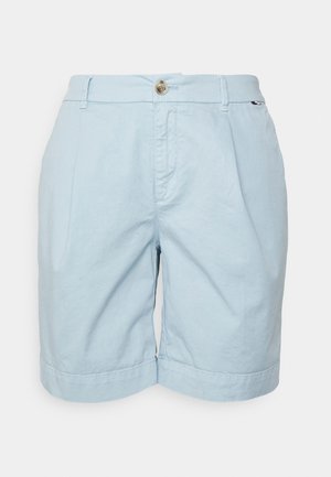 Shorts bleu clair en mélange de coton. Dotés d'un bouton de fermeture, de plis et d'ourlets roulés pour un look décontracté.