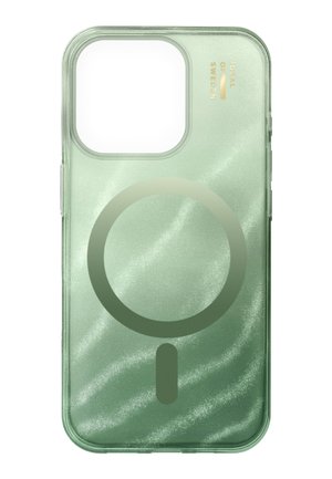 Funda de teléfono transparente de color verde claro con símbolo circular de cargador magnético y logotipo dorado "Ideal of Sweden" cerca del recorte de la cámara.