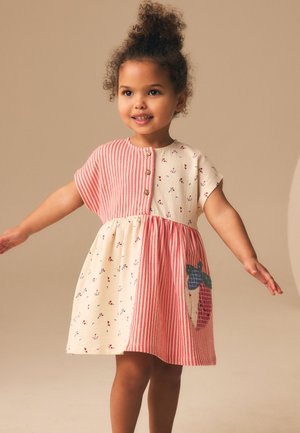 Next, REGULAR FIT - Jerseykjole - patchwork strawberry