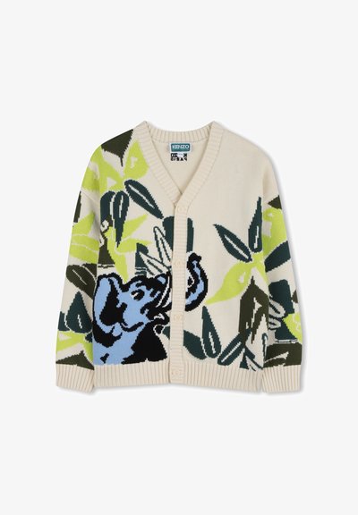 Cardigan tricoté crème avec des motifs de feuilles vertes et marines, présentant un dessin d'animal bleu, col en V et cinq boutons sur le devant.