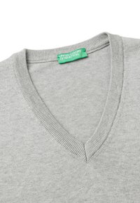 United Colors of Benetton V-NECK - Sweter