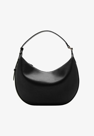 Crna kožna torba polumjesečastog oblika s jednim podesivim remenom za rame i glatkim, minimalističkim dizajnom.