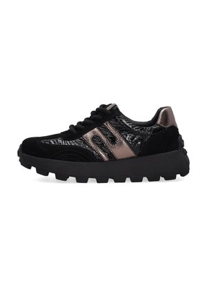 Sort sneaker med tekstureret sål, sorte snørebånd og skinnende metalliske bronze sidestriber og hælaccents.