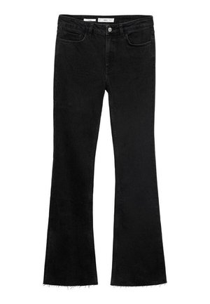 Sorte flared jeans i et blødt stof med en rå kant, der har to frontlommer og en knappelukning med lynlås.