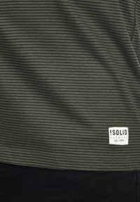 Solid SDAlfi - Triko s potiskem - ivy green melange