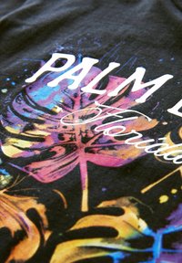 Next RELAXED FIT SHORT SLEEVE GRAPHIC STANDARD - T-shirt con stampa - black palm back print
