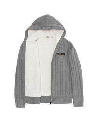 Felpa grigia con zip e costine, foderata in pile bianco, con patch "SCHOTT-NYC" sul petto, esposta aperta su sfondo bianco.