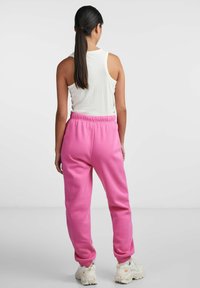 Pieces PCCHILLI różowy